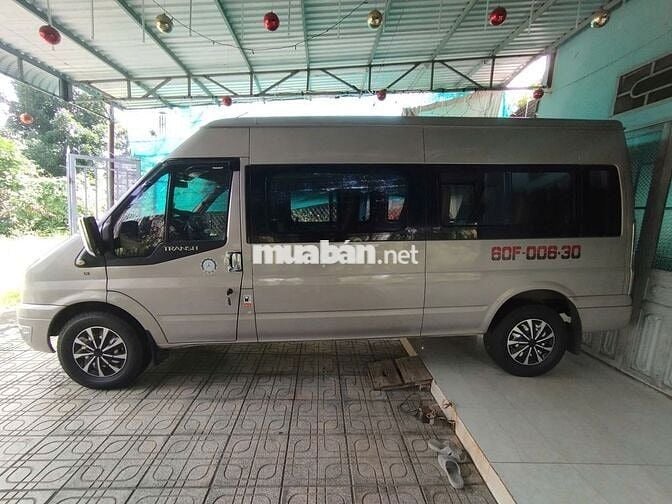 Ford Transit 2015 Standard MID - 249999 km