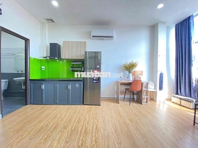 CHDV 2 PHÒNG NGỦ FULL NỘI THẤT - THANG MÁY - NGAY BỜ KÈ HOÀNG SA