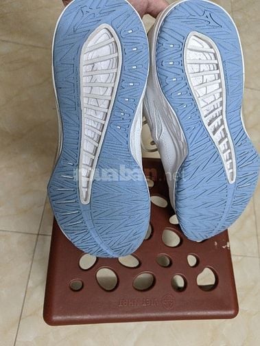 Ở Sài Gòn mình bán: giày Mizuno Thunder Blade Z - mang được 8 lần