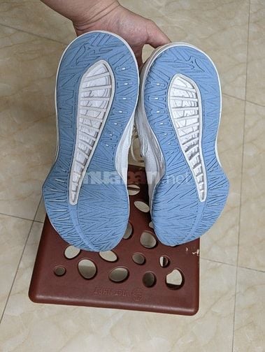 Ở Sài Gòn mình bán: giày Mizuno Thunder Blade Z - mang được 8 lần