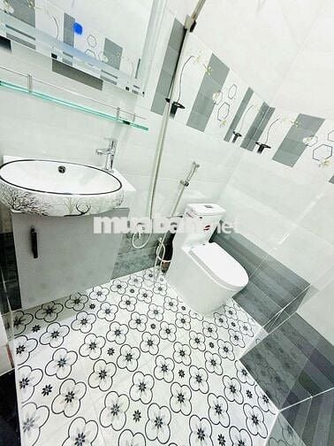 🏡 Bán Nhà mới 4 phòng ngủ vào ở liền khu VIP P15Q8.