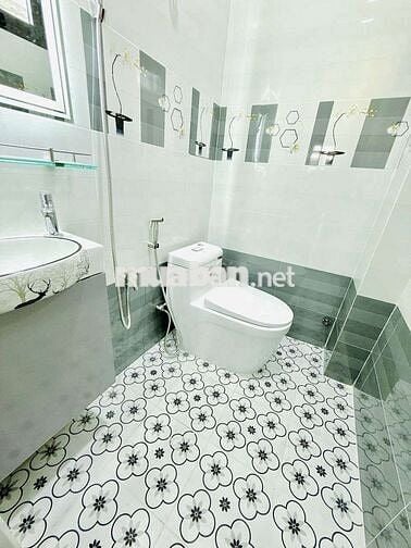 🏡 Bán Nhà mới 4 phòng ngủ vào ở liền khu VIP P15Q8.