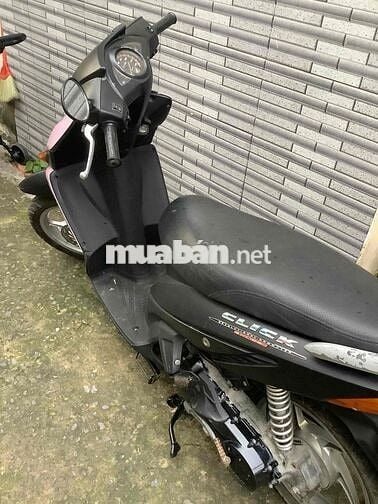 Click màu đen xe đẹp biển thành phố