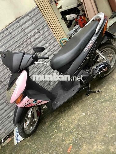 Click màu đen xe đẹp biển thành phố