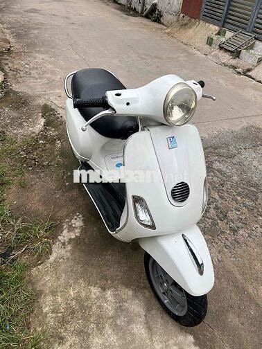 Cần bán Vespa máy móc êm mạnh . Bs đẹp dễ nhìn