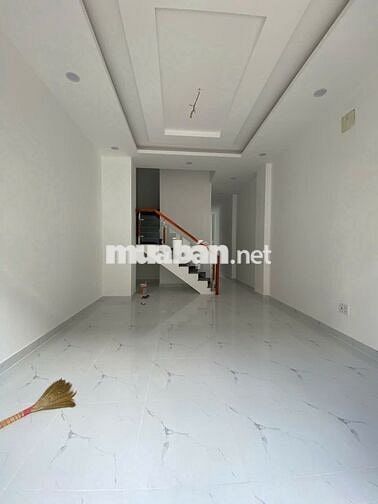 BÁN CĂN NHÀ 1 TRỆT 2 LẦU - SỔ RIÊNG - NGAY TRUNG TÂM TÂN HIỆP.