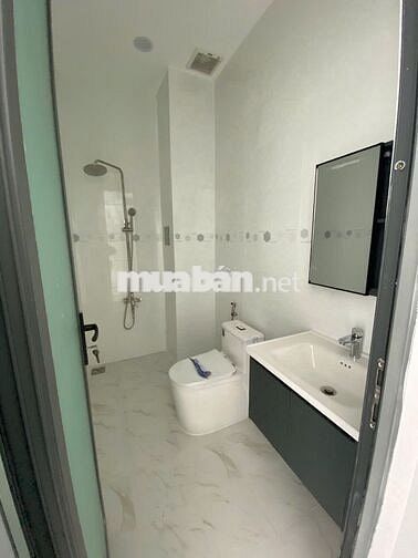 BÁN CĂN NHÀ 1 TRỆT 2 LẦU - SỔ RIÊNG - NGAY TRUNG TÂM TÂN HIỆP.