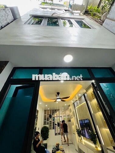 GIÁ 8.5 TỶ!NHÀ HÀO NAM - ĐỐNG ĐA:40M², 4 TẦNG - 2 MẶT THOÁNG, FULL NT!