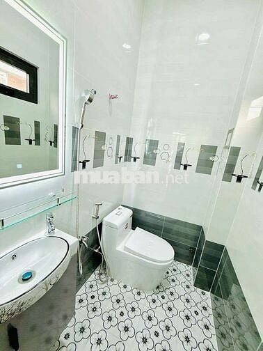 🏡 Bán Nhà mới 4 phòng ngủ vào ở liền khu VIP P15Q8.