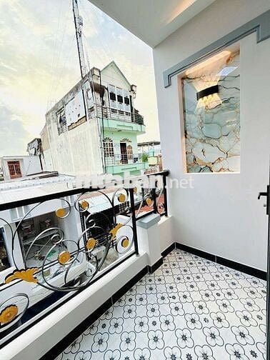 🏡 Bán Nhà mới 4 phòng ngủ vào ở liền khu VIP P15Q8.