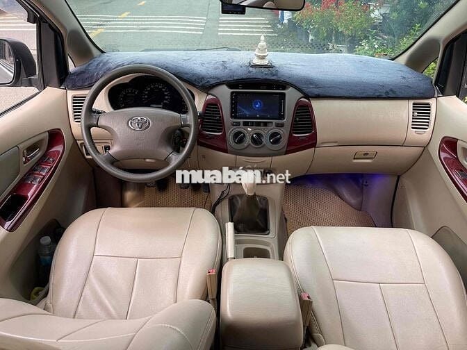 Toyota Innova 2006 G - 150000 km