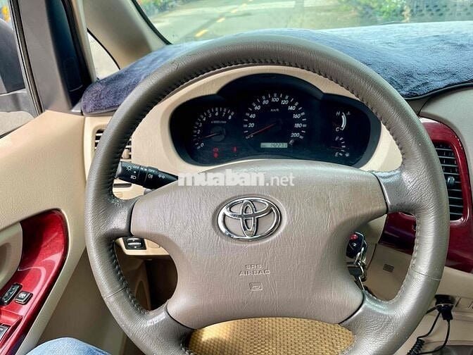 Toyota Innova 2006 G - 150000 km