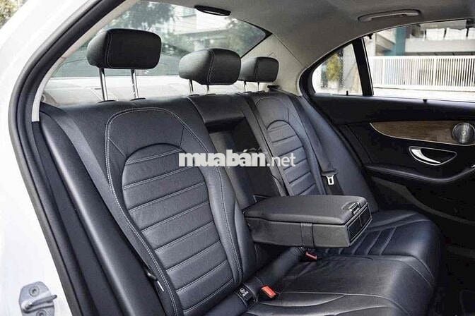 LONG ANH AUTO về Mercedes C250ex 2018