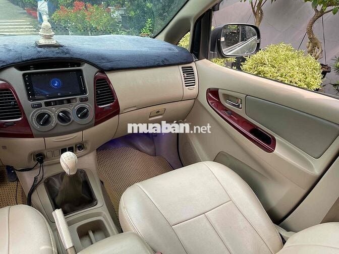 Toyota Innova 2006 G - 150000 km