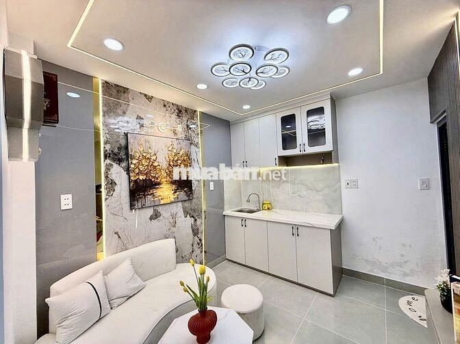 Nhà hẻm 24m2, 1 phòng ngủ, đường Nguyễn Thượng Hiền, Bình Thạnh