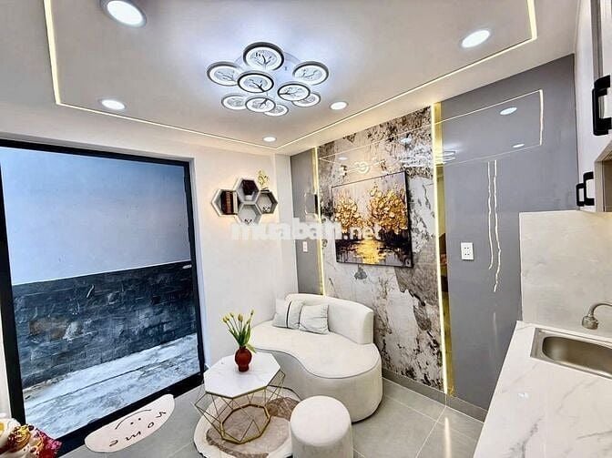 Nhà hẻm 24m2, 1 phòng ngủ, đường Nguyễn Thượng Hiền, Bình Thạnh