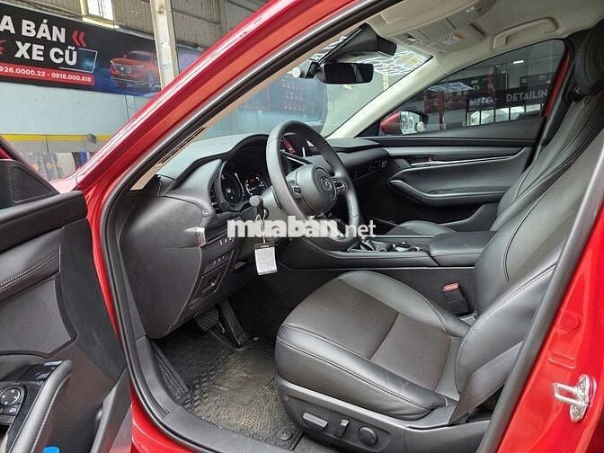 Mazda 3 Sedan 2025 1.5 Luxury Đỏ 2800 km