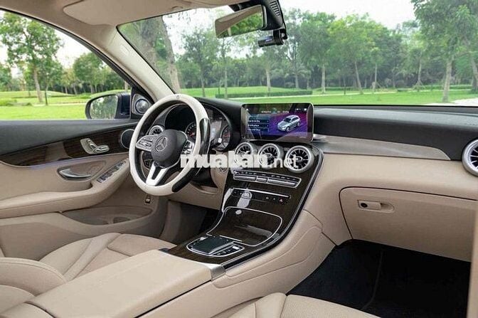 Mercedes GLC200 Model 2022 - Xanh/Kem - 60.000 km