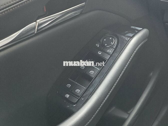 Mazda 3 Sedan 2025 1.5 Luxury Đỏ 2800 km