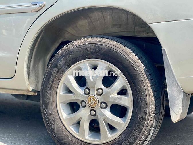 Toyota Innova 2006 G - 150000 km