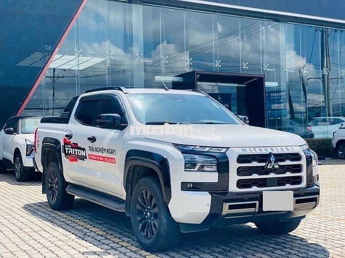 TRITON ATHLETE 4x4 2024 XE DEMO MITSU ODO 30.000KM