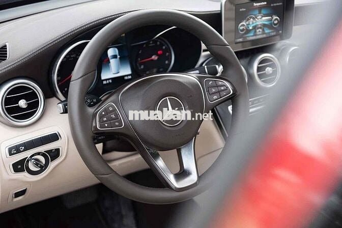 LONG ANH AUTO về Mercedes GLC300 4Matic 2019