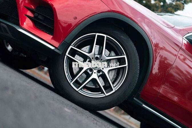 LONG ANH AUTO về Mercedes GLC300 4Matic 2019