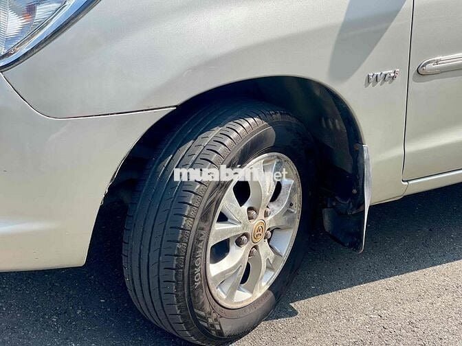 Toyota Innova 2006 G - 150000 km