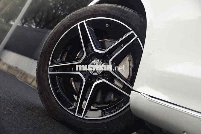 LONG ANH AUTO về Mercedes C250ex 2018
