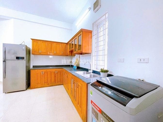 HIẾM - HOÀNG QUỐC VIỆT - NGUYỄN VĂN HUYÊN- 70M - 5 TẦNG - MT 5M 