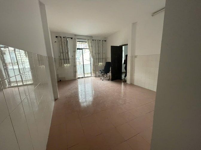 Cho thuê biệt thu đường 28, 16x20m 6pn,  3 lầu, P. Bình Phú , giá 45tr