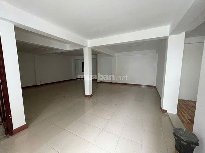 Cho thuê biệt thu đường 28, 16x20m 6pn,  3 lầu, P. Bình Phú , giá 45tr