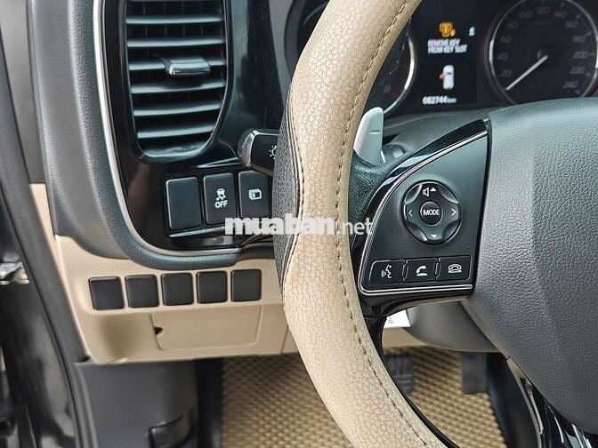 Mitsubishi Outlander 2.0 Premium 2017 - Nhập Nhật