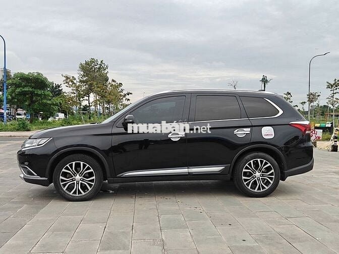 Mitsubishi Outlander 2.0 Premium 2017 - Nhập Nhật