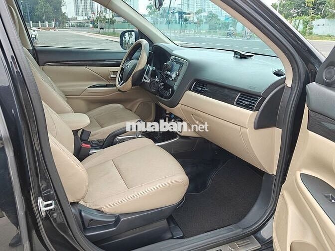 Mitsubishi Outlander 2.0 Premium 2017 - Nhập Nhật