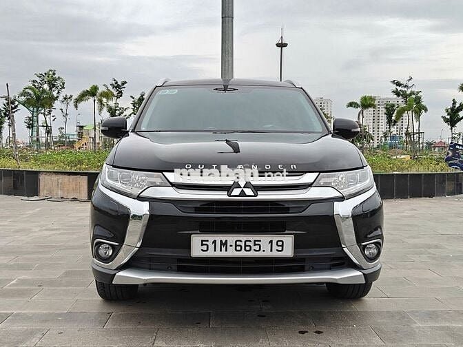 Mitsubishi Outlander 2.0 Premium 2017 - Nhập Nhật