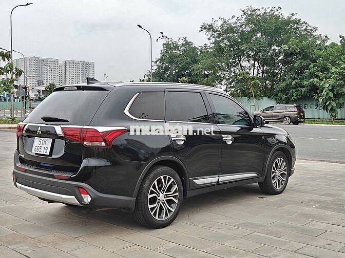 Mitsubishi Outlander 2.0 Premium 2017 - Nhập Nhật