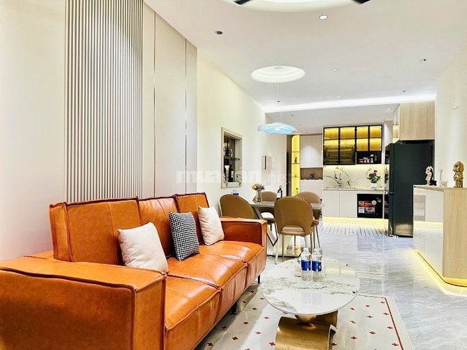 Bán căn hộ Sky Garden 2 lầu 11: 3PN-2WC 81m2. Giá bán 6,1 tỷ. T Lượng