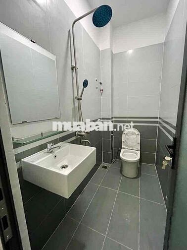 Bán nhà Quang Trung ,40m2, 2Tầng, 2PN, kế Vimcom,Emart 2, nhà mới, TL