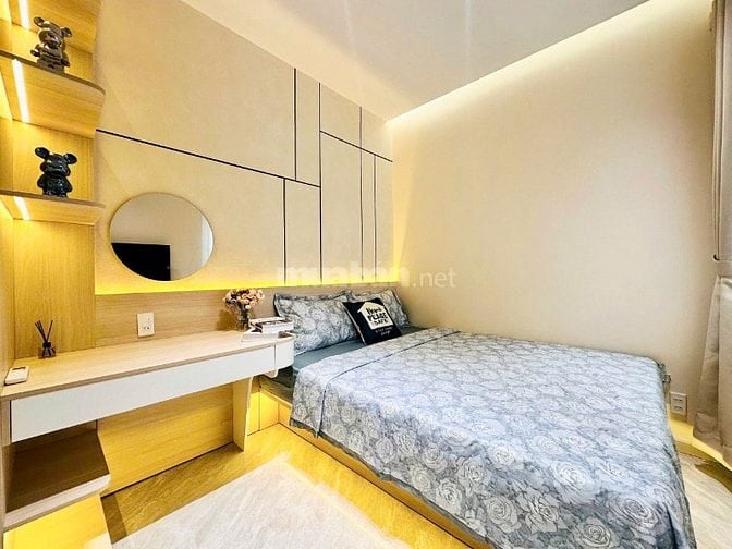 Bán căn hộ Sky Garden 2 lầu 11: 3PN-2WC 81m2. Giá bán 6,1 tỷ. T Lượng