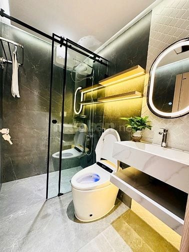 Bán căn hộ Sky Garden 2 lầu 11: 3PN-2WC 81m2. Giá bán 6,1 tỷ. T Lượng