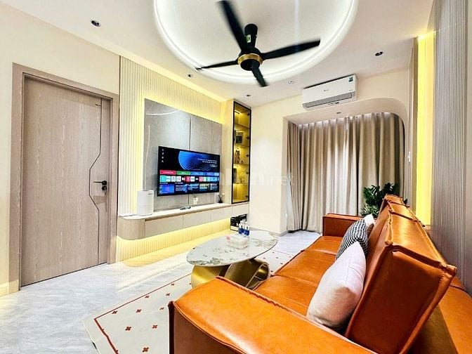 Bán căn hộ Sky Garden 2 lầu 11: 3PN-2WC 81m2. Giá bán 6,1 tỷ. T Lượng