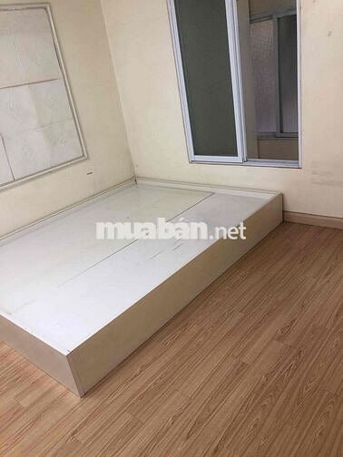 cho thuê căn tập thể 2 phòng ngủ ngõ Hoà Bình 7