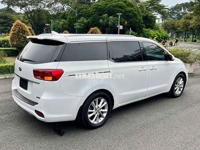 Kia Sedona 2018 foml mới 2019 bản funl dầu