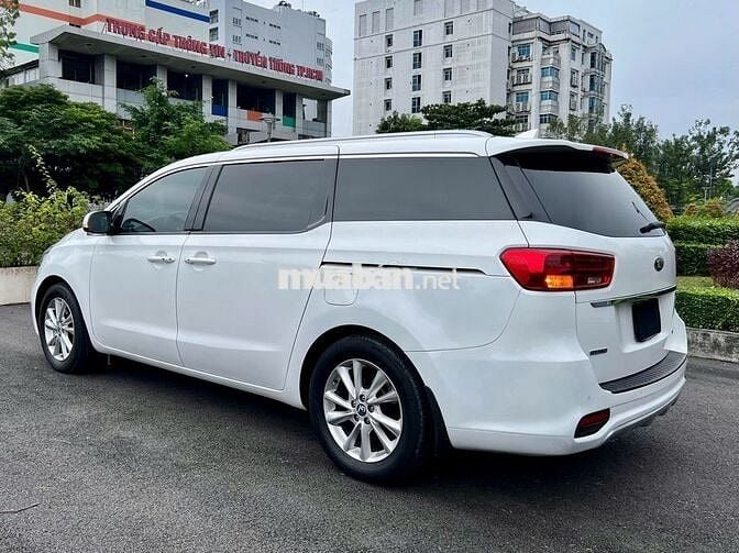 Kia Sedona 2018 foml mới 2019 bản funl dầu
