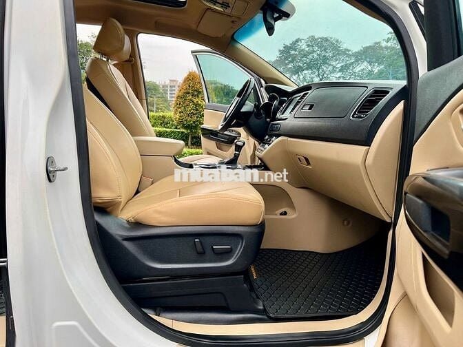 Kia Sedona 2018 foml mới 2019 bản funl dầu