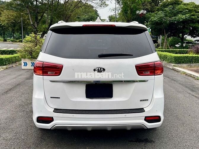 Kia Sedona 2018 foml mới 2019 bản funl dầu