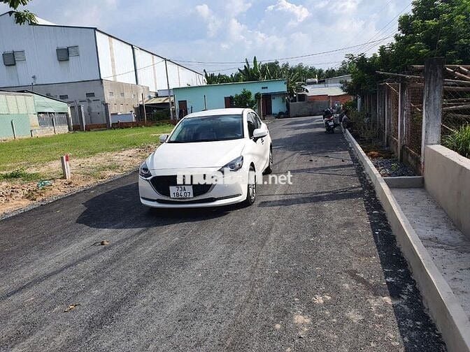 Đất 1/ Nguyễn Văn Khạ - Tân An Hội : 175,5m2 (6.4x27) . Giá 1 tỷ 500