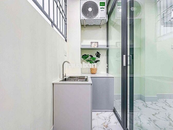 CĂN HỘ TÁCH BẾP RỘNG 40m2 NGUYỄN GIA TRÍ KHU HÀNG XANH GẦN Q1 Q3