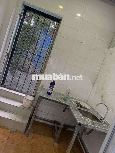 CHO THUÊ NHÀ HẺM 3 GÁC, 2 XET, NI SU HUYNH LIÊN Q.TÂN BINH